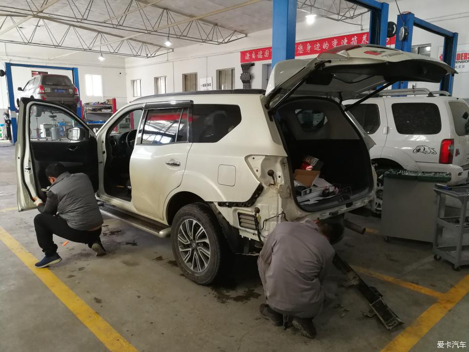 途达2021款2.5t柴油版越野视频,2021款途达四驱七座越野视频