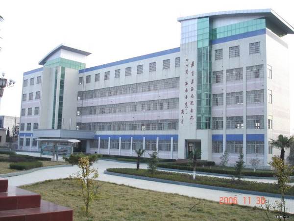 大学里遇见最美的你,感恩母校感恩所有的遇见和陪伴