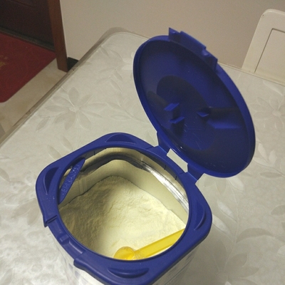 佳丽雅奶粉为什么有800和900,佳丽雅奶粉适合中国婴儿吗