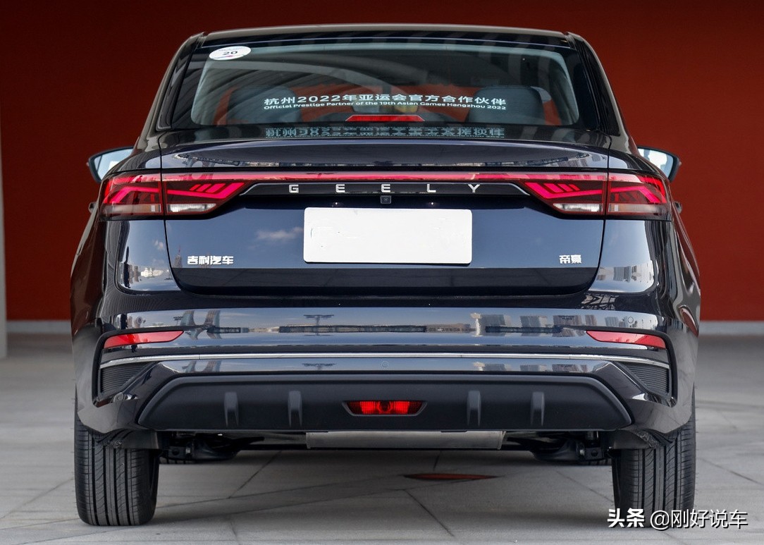 第四代帝豪有哪些优点和缺点,新帝豪第四代尊贵版车如何