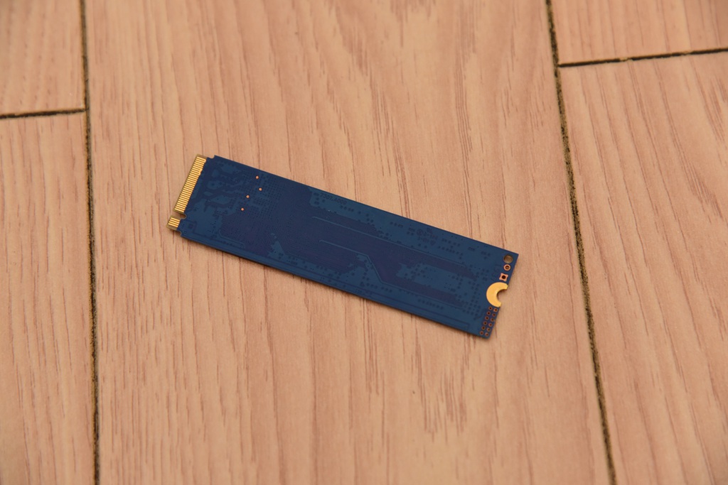 提升7700k单核性能,核显hd750和uhd750哪个好