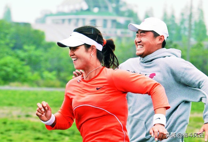 一边练一边“恋”！这些体坛神仙眷侣的爱情，才更让人羡慕