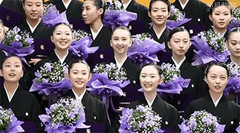 宝冢歌剧团男役可爱片段,宝冢歌剧团男役展示魅力