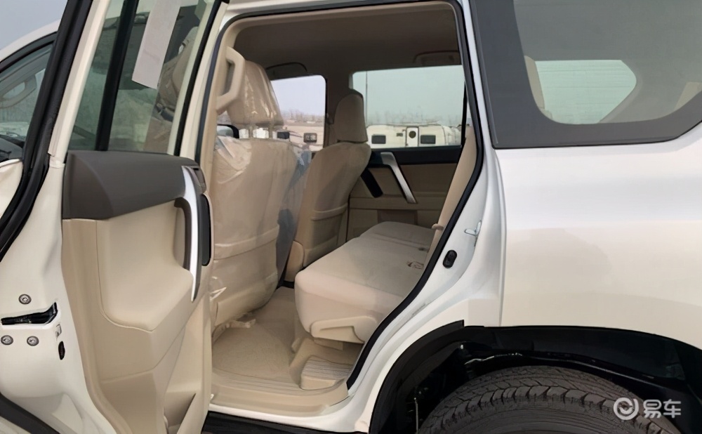 最低配2700普拉多,霸道2700中东版高低配