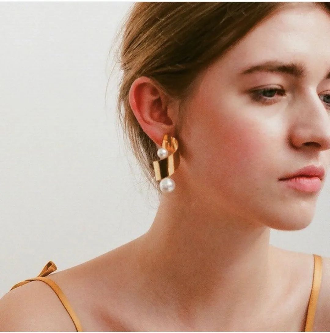 今年流行耳饰珍珠,今年流行耳饰洋气百搭