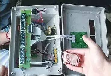 今年的玉米价格为什么一直下跌,今日玉米价格上涨还是下跌