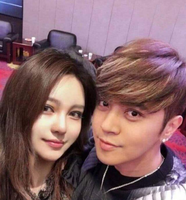 周扬青咨询赖弘国整容问题，两人关系引网友遐想，她火速澄清关系