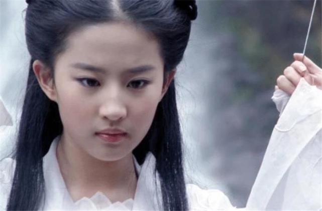 吴亦凡刘亦菲等外籍艺人是否要向外国交税？海外华人发布专业分析