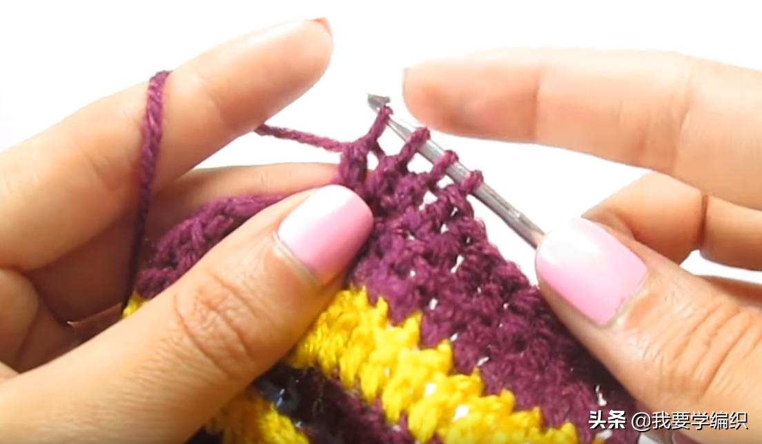最简单钩袜子视频,时尚彩虹地板袜编织图解