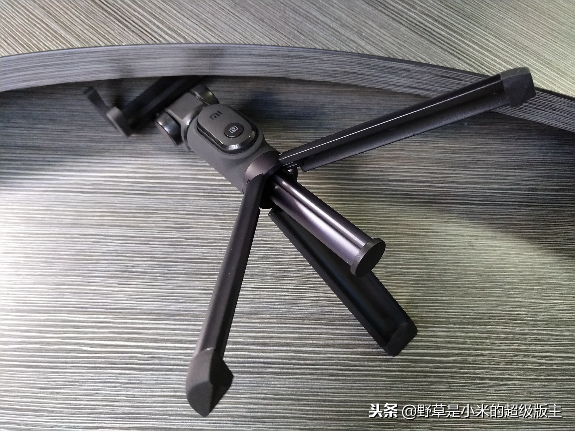 小米手机支架式自拍杆,全网最火自拍杆神器小米