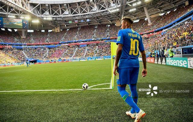 内马尔巴黎主场首秀彩虹过人,内马尔彩虹过人教学一秒钟学会
