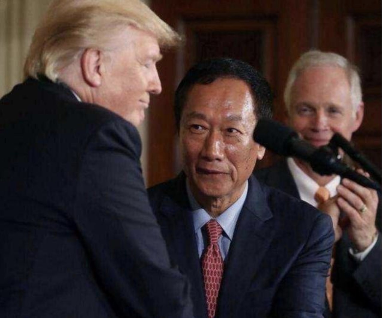 富士康现状郭台铭,富士康郭台铭转型