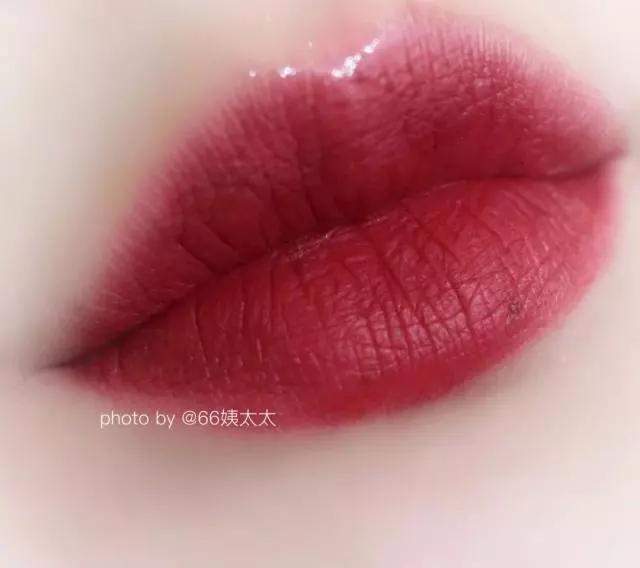 香奈儿154唇釉啥颜色 (香奈儿154和阿玛尼405哪个更好看)