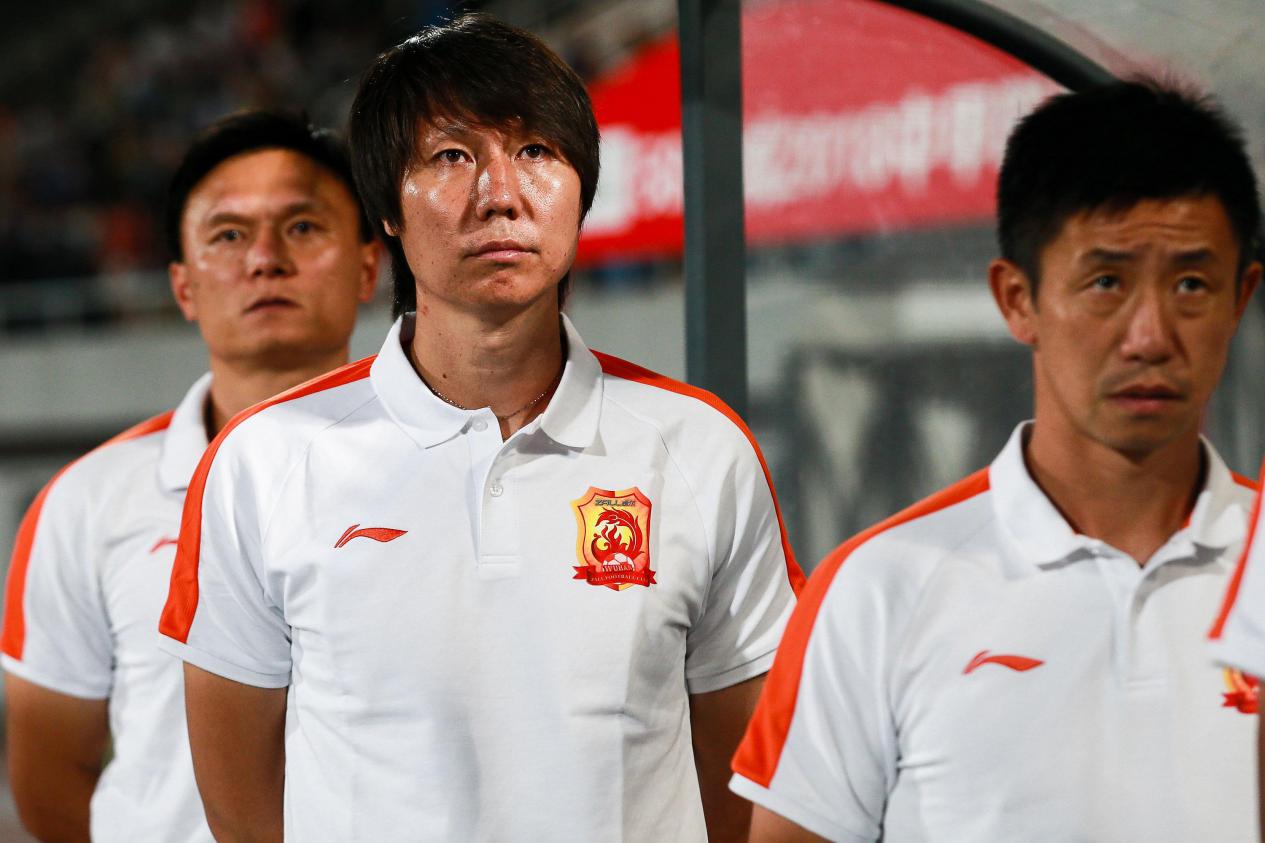 想要换掉李铁！谁给你的勇气写这样的文章，你不配当中国球迷