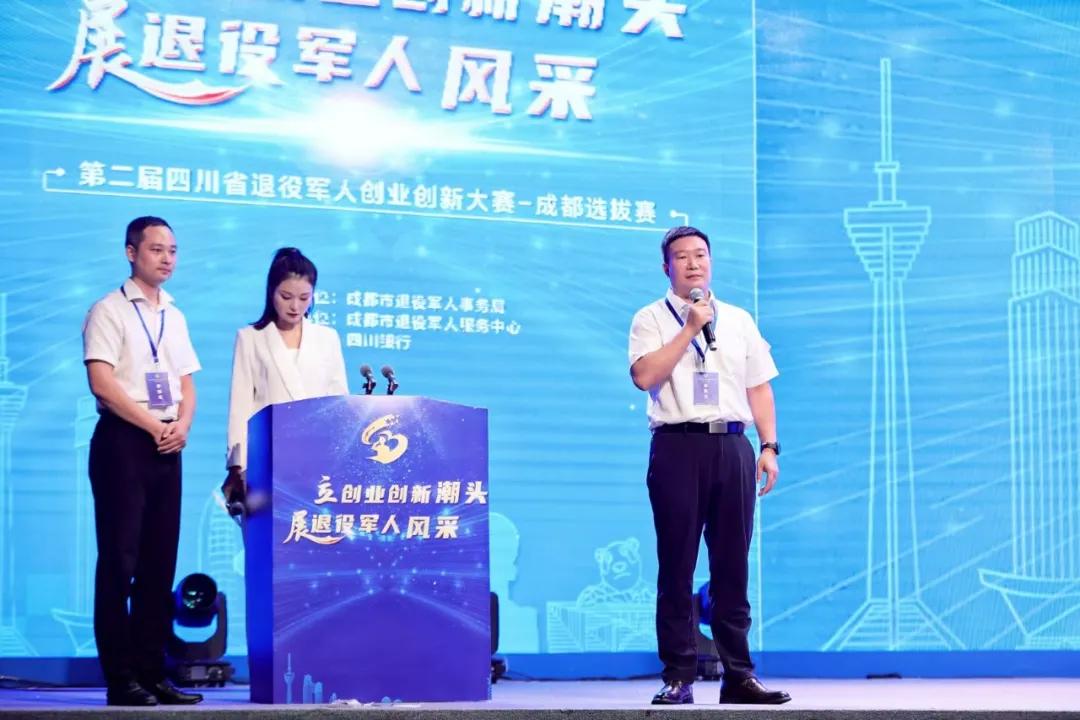 粉丝超700万！自主择业军官成影视大V