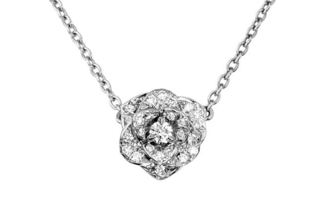 最美女人系列：疫情结束，春暖花开，我们就结婚吧