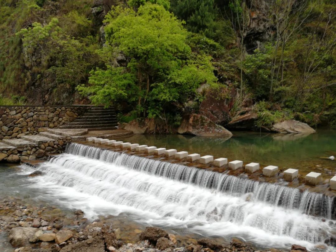 探访悬崖峭壁,大峡谷绝壁长廊