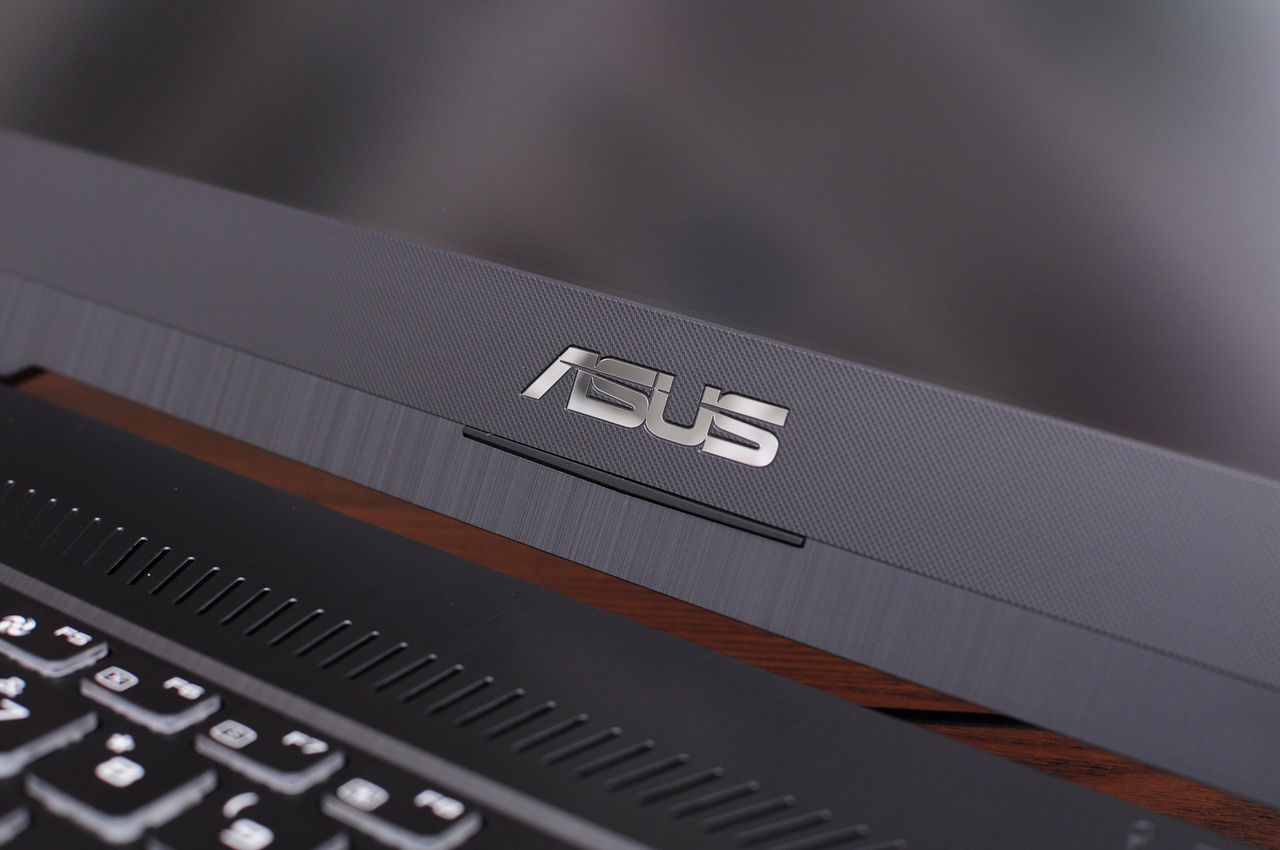 开箱一款最牛逼的游戏笔记本电脑,特别值得入手的游戏笔记本