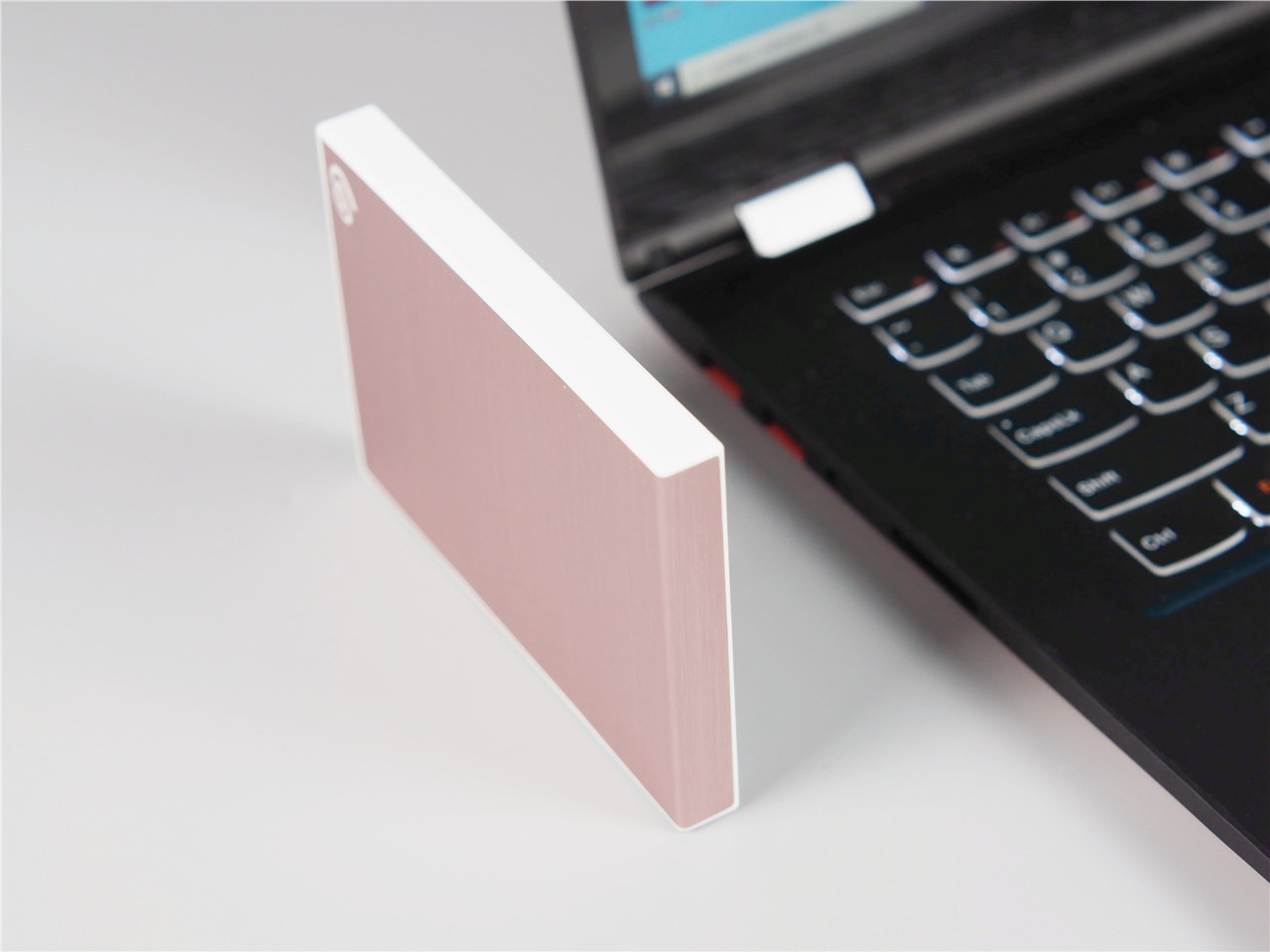 「超逸酷玩」女孩子喜欢什么样移动硬盘?希捷2新睿品系列告诉你