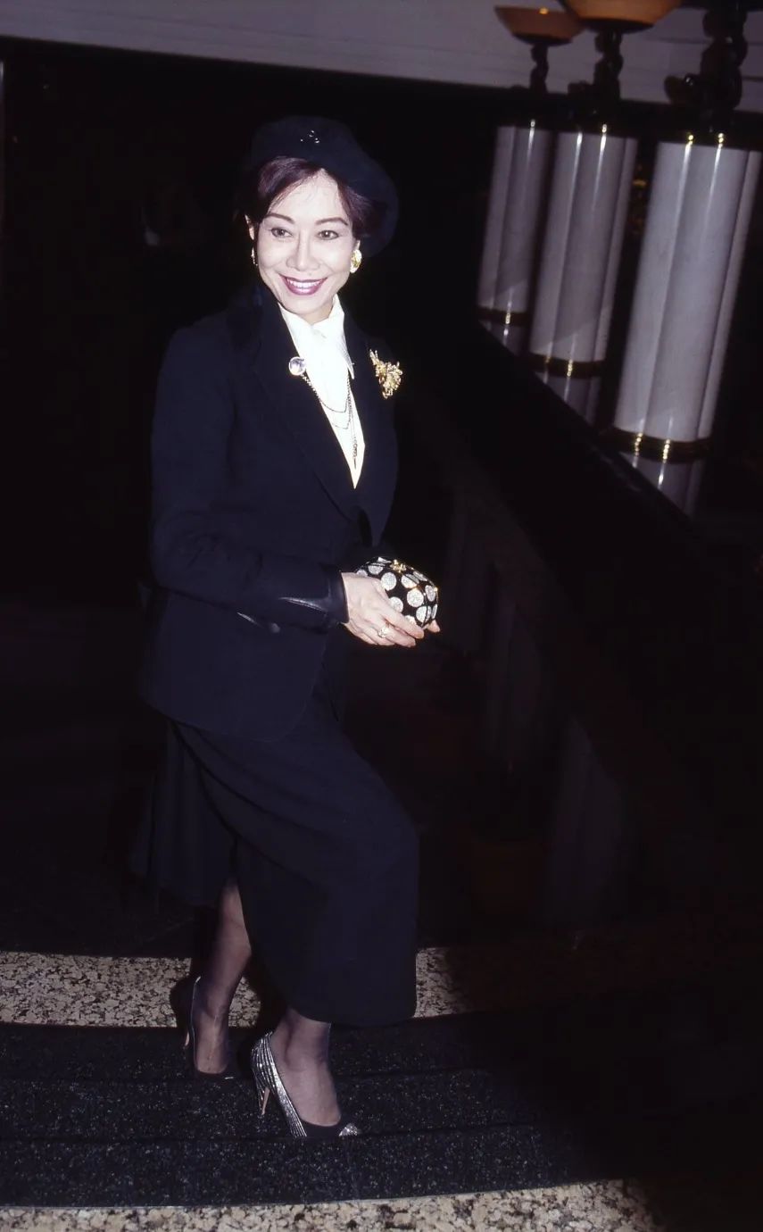 穿三百万皮草的香江富贵花，前半生让人羡慕，后半生却惨遭唾骂？