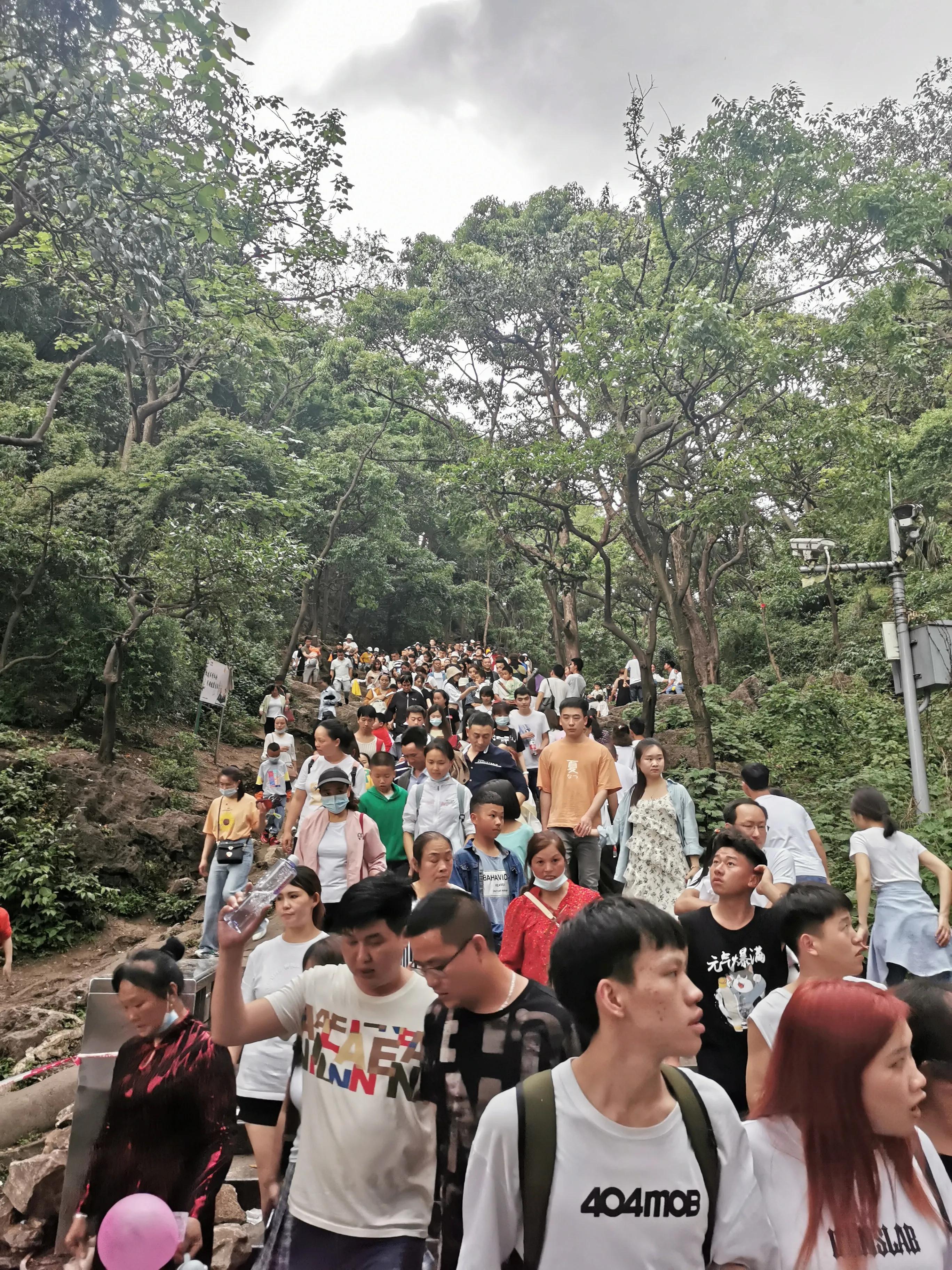 贵阳去黄果树瀑布的旅行团,贵州黄果树两日游行程