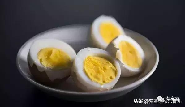 鸡蛋黄油治嘴唇干裂,秋冬婴儿嘴唇干裂辅食