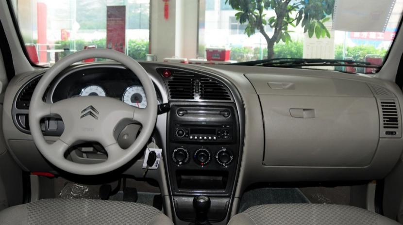 玩车报告法国车的奇葩设计,法系车奇葩设计