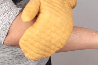 搓澡巾搓得舒服又干净,搓澡巾能把身上洗得多干净