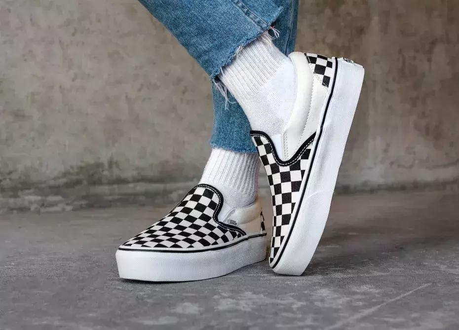 白袜子真的很白吗,白袜子吸引力很大吗