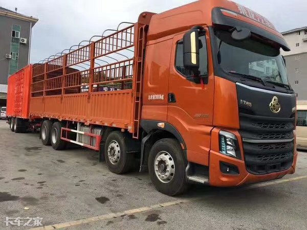 国产8x4高端载货车,最新款8x4载货车