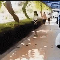 新娘开心的搞笑视频,搞笑gif开心一刻女司机上车