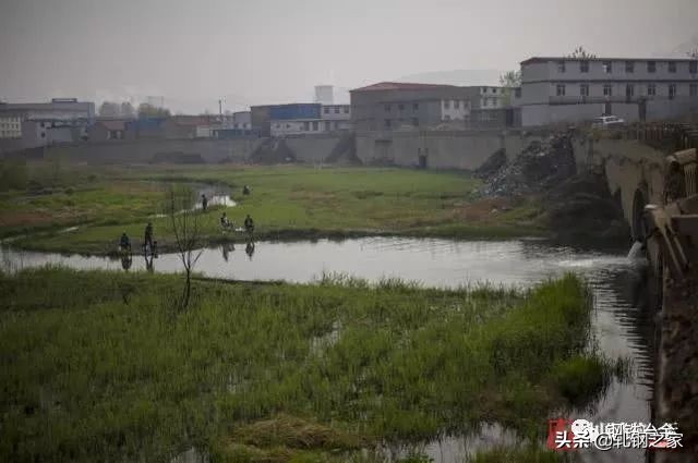 唐山钢厂停产下岗，有人月入8万，有人借钱生活