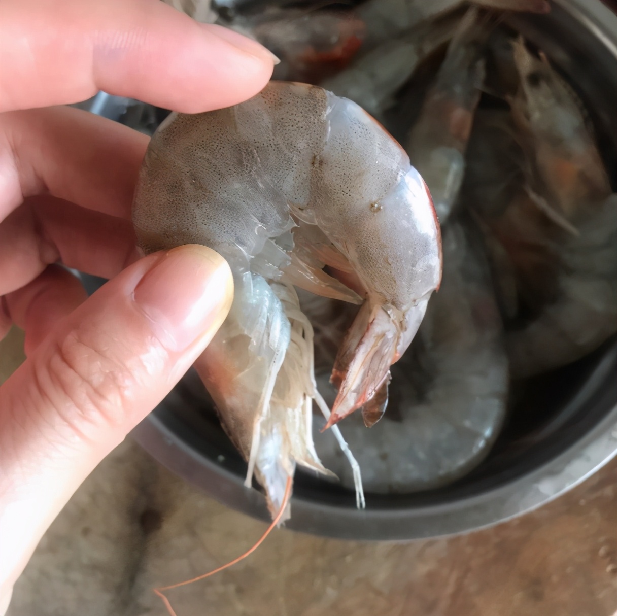 冻虾和煮熟的虾有什么区别,冰冻虾和冰鲜虾如何区别