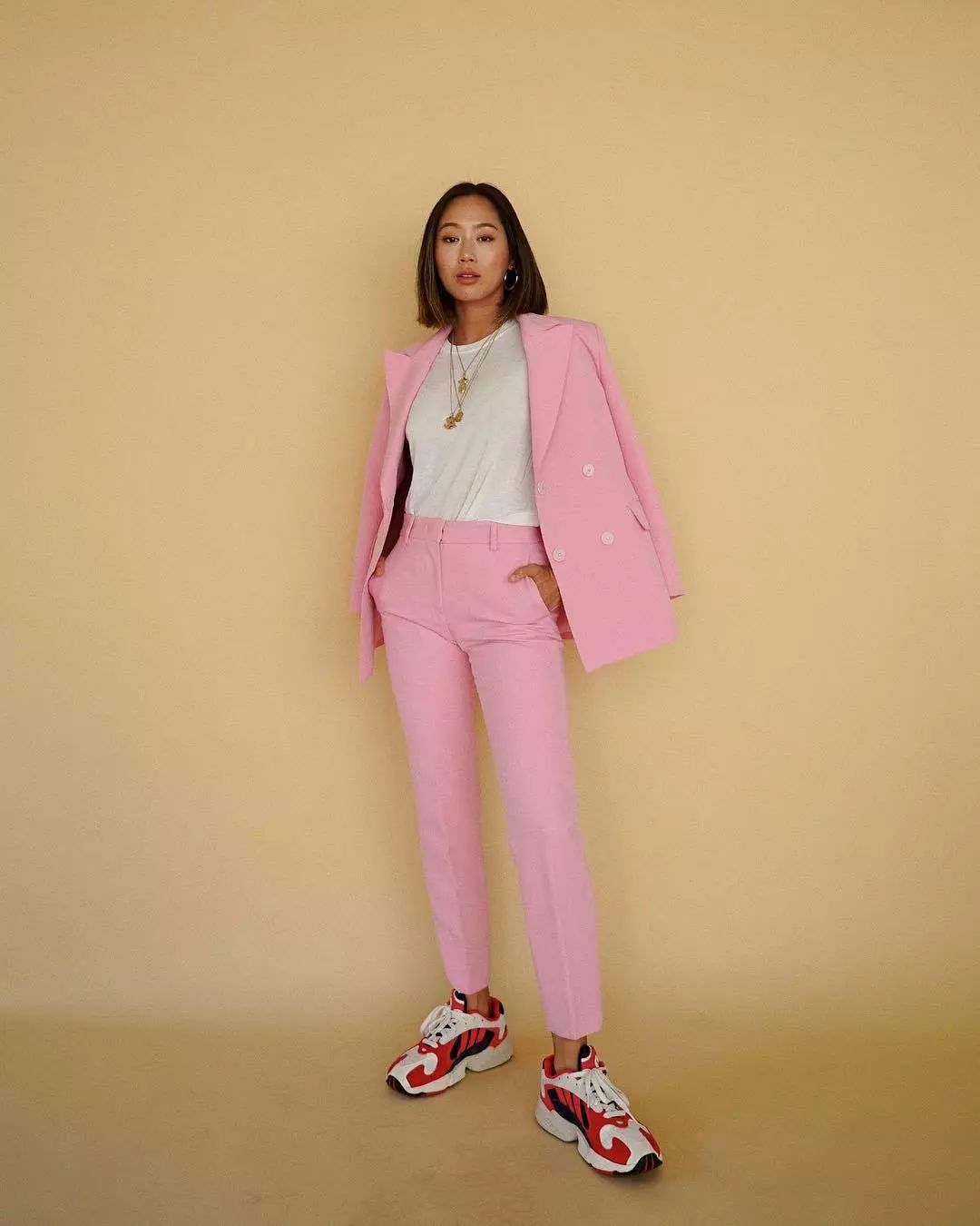 粉色原来是男性代表色吗,粉色系高级色