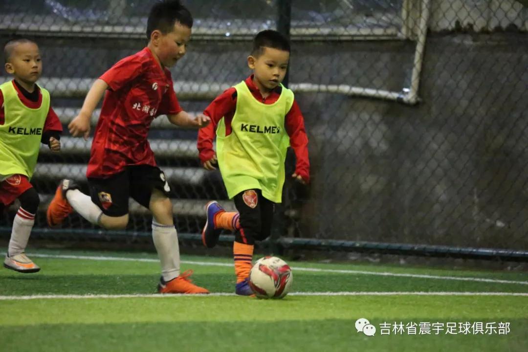 快乐童年足球队,快乐童年足球