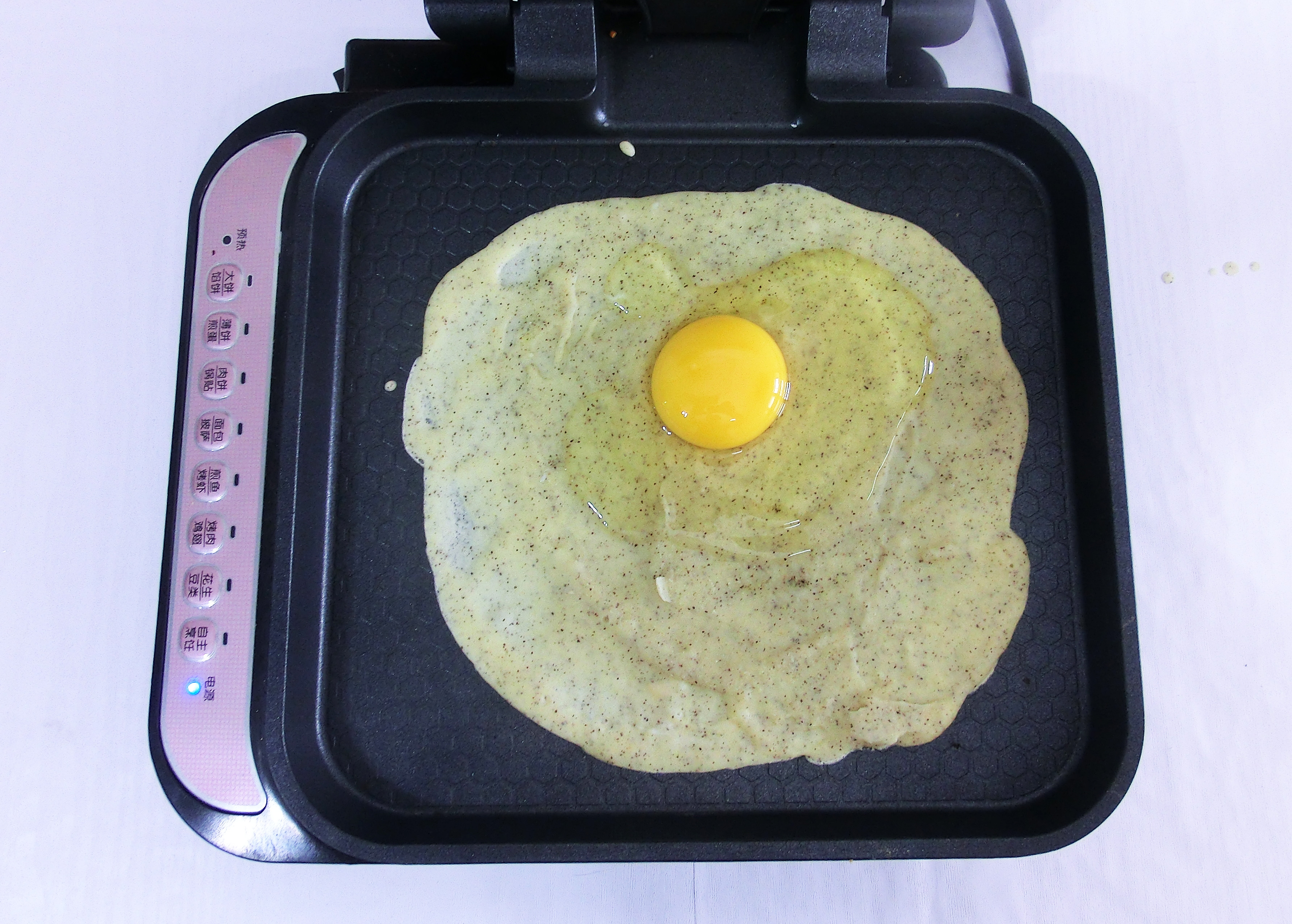 电饼铛做什么食物好吃方便又快捷,家中的电饼铛如何制作出来美食呢