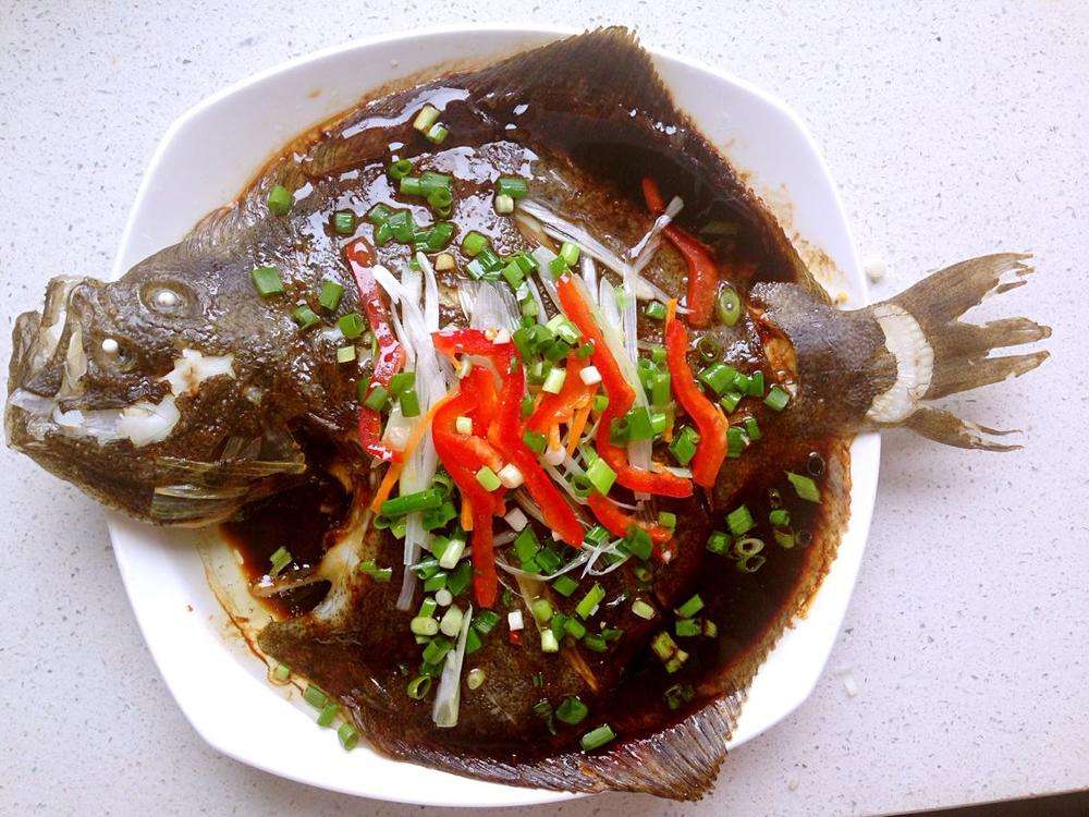 清蒸多宝鱼口感及营养价值,清蒸多宝鱼简单易学鲜美软嫩