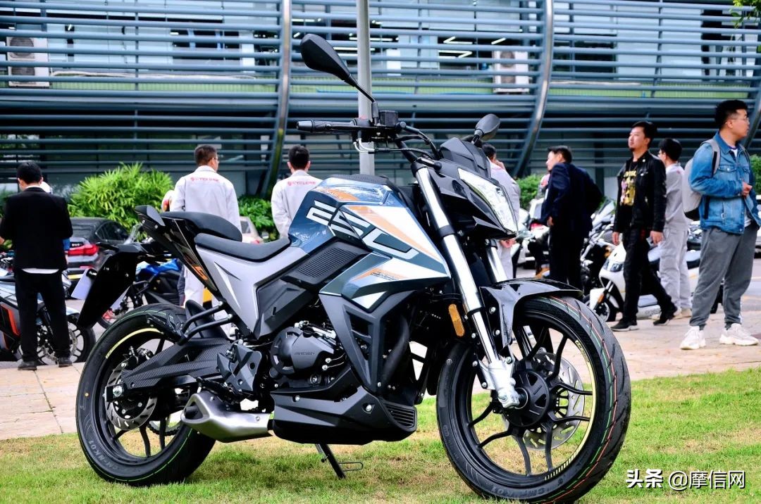 宗申250r试驾,宗申250r和新大洲本田190