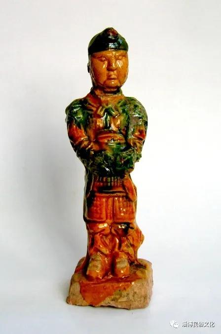 山东淄博窑三彩金代武士俑,淄川陶瓷工艺品