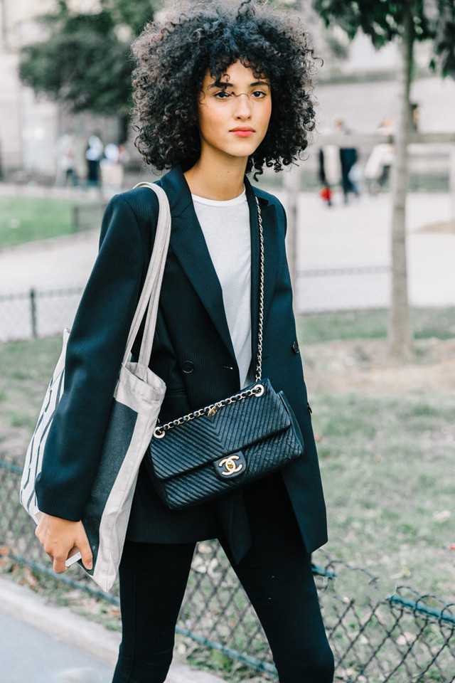 现在很流行的一个链条包,适合春夏的链条包推荐