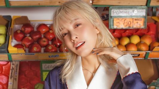 鍚存槙鍗磋鍚愭Ы琛ｆ湇鍙堜笐鍙堣吹,鍚存槙鐜板湪绌胯。鎵撴壆