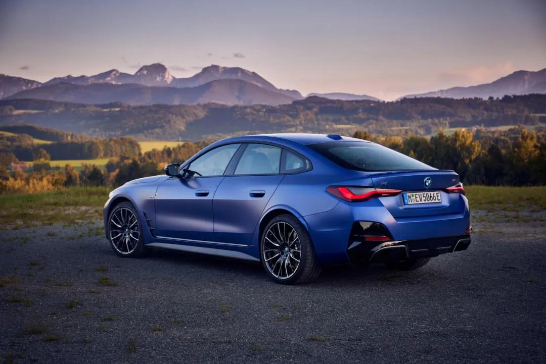 全球首款宝马汽车,宝马纯电动i4试驾视频