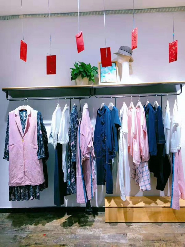 戈蔓婷女装引导潮流发展的品牌,戈蔓婷职场服装