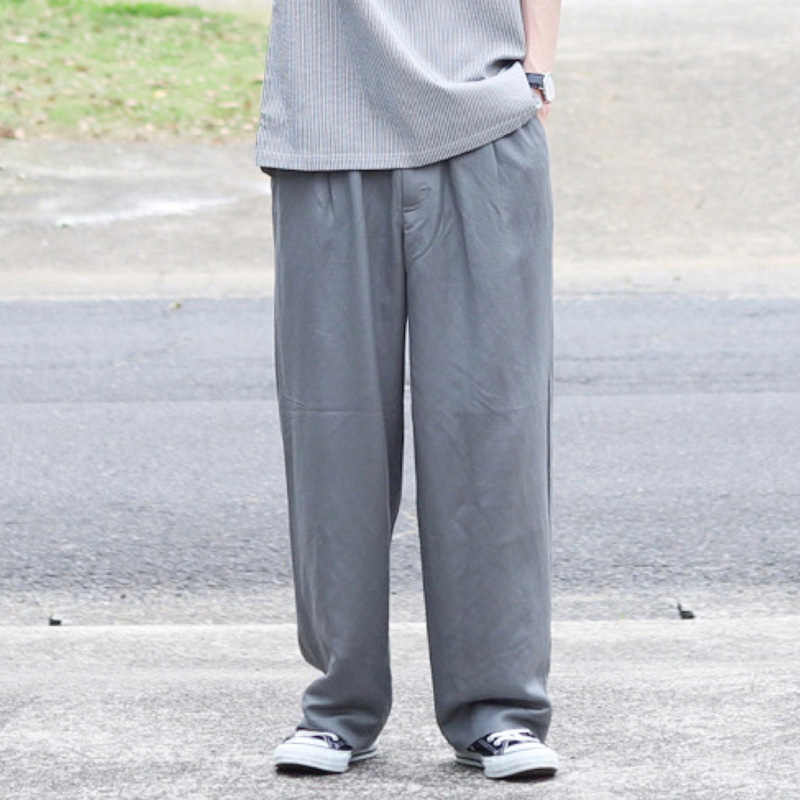 男牛仔裤搭配匡威帆布鞋,匡威帆布鞋搭配什么裤子最好看