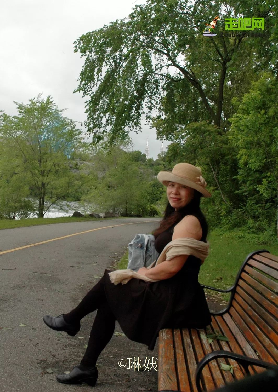 女教师3年游20国,六十岁的女人一个人穷游中国