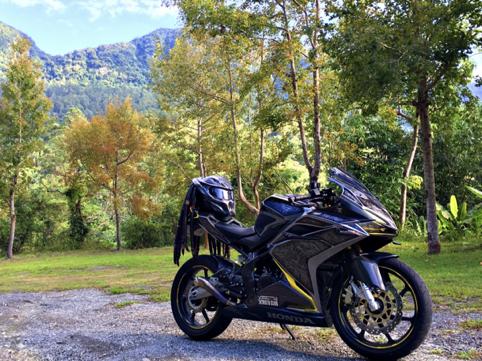 本田cbr250rr试驾,本田cbr650r车主骑行