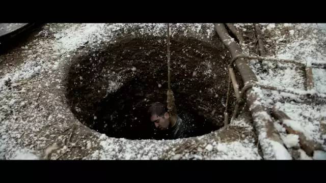 导演拒绝删减任何镜头!片长3小时,生生扯下了理想主义的遮羞布