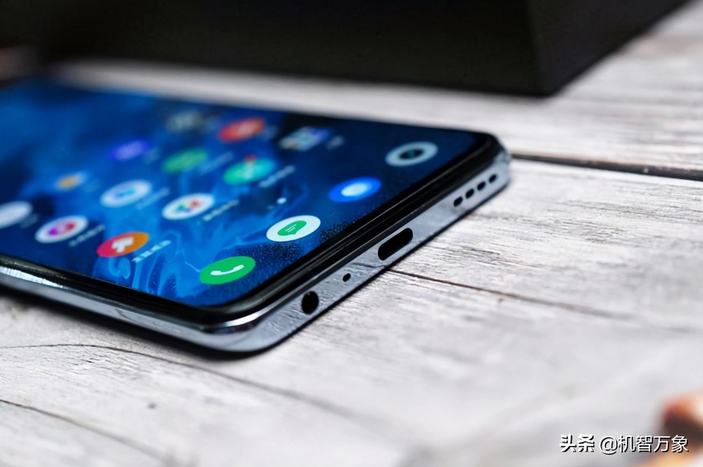 realme真我gt黄色沉浸式开箱,realme全新性能旗舰真我gt发布