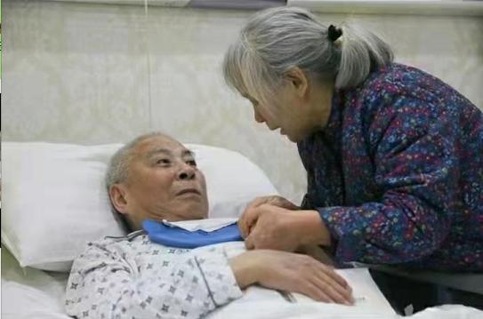 肝癌晚期吃靶向药还可以吃中药吗,早期肝癌切除后需要用中药调理吗