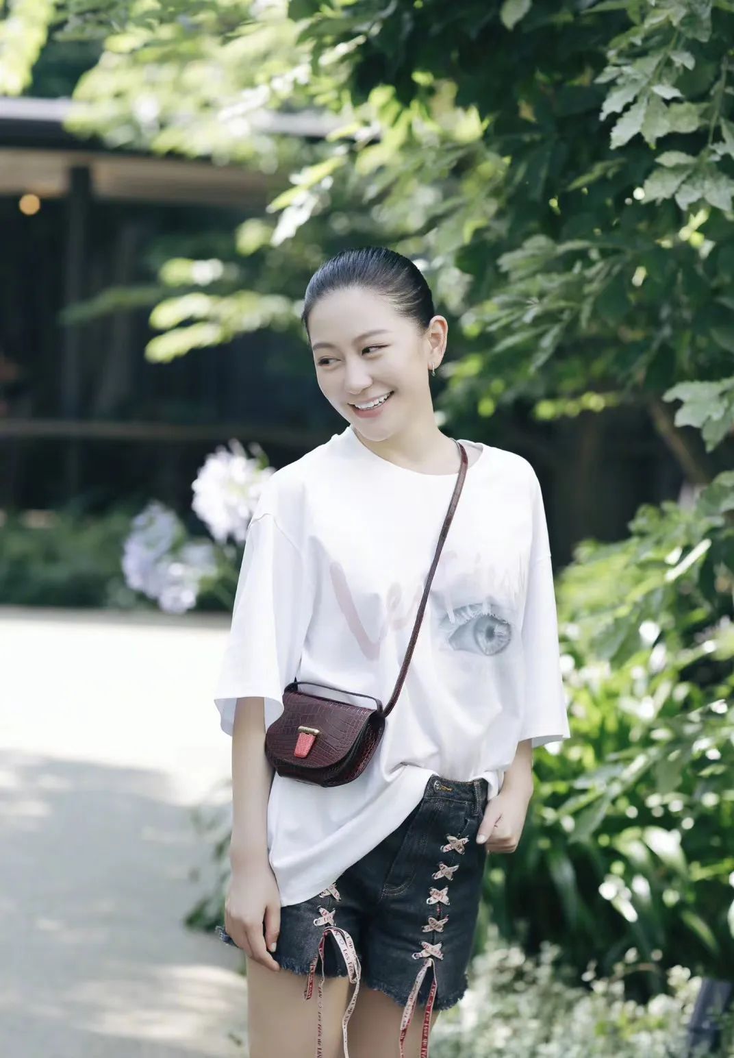 兰公子变身“巧手神探”百乐门老板娘|纸上刺绣,别具匠心